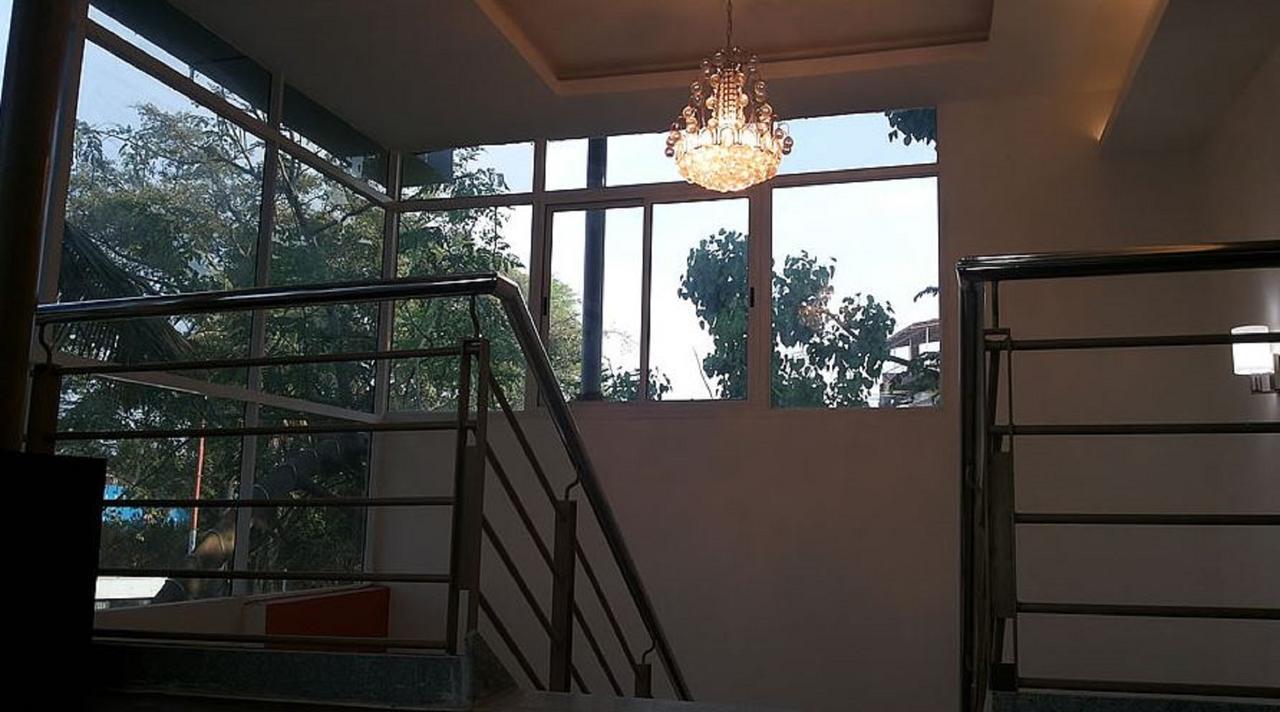 Ebenezer Suites Bangalore Buitenkant foto