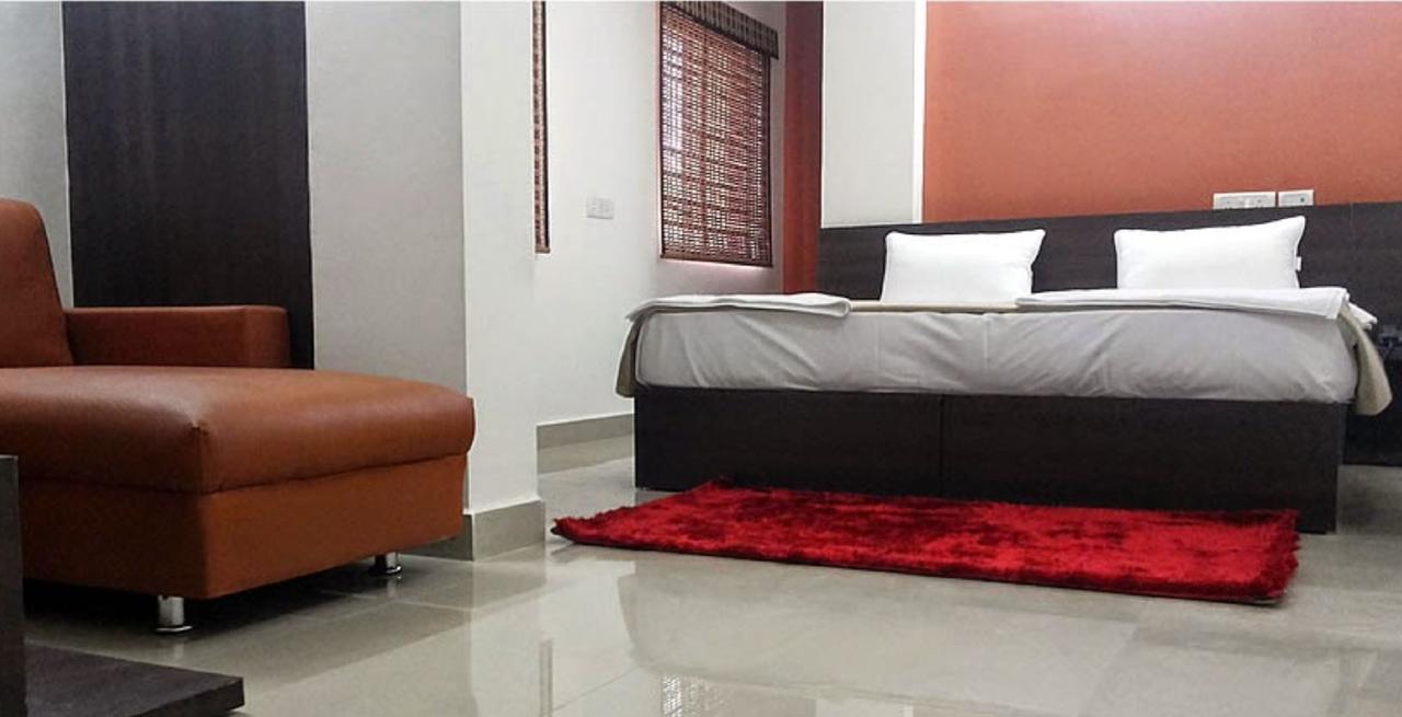 Ebenezer Suites Bangalore Buitenkant foto